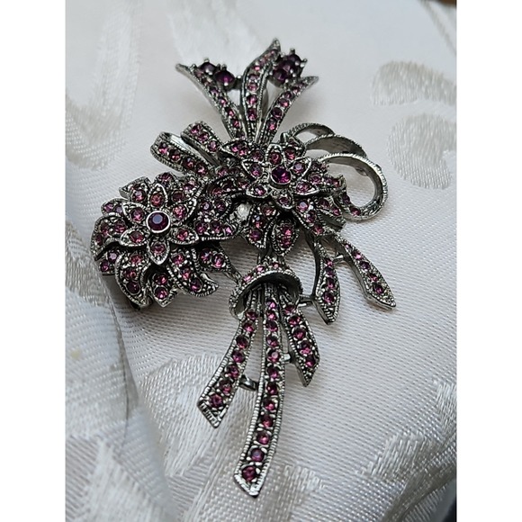 Ciner Amethyst Rhinestone Flower Brooch Chrysanthemum Vintage USA 3.75" - Picture 5 of 11